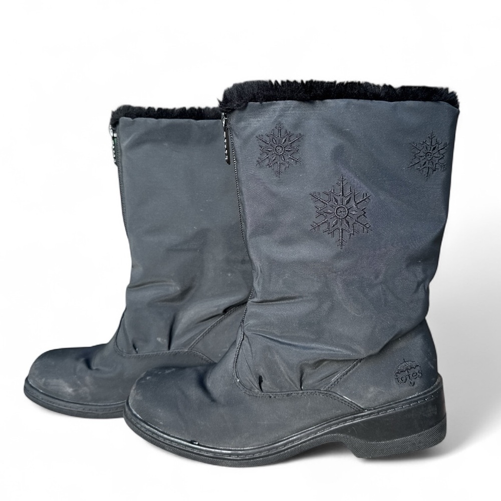 Totes Snowflake Wide Width Winter Boots with Zip Front [size 7]